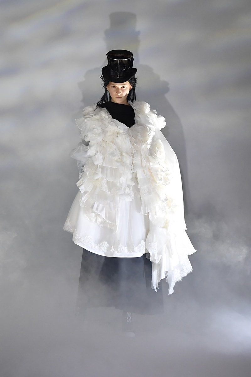 comme des garcons cdg fw21 fall winter 2021 collection runway dress hat