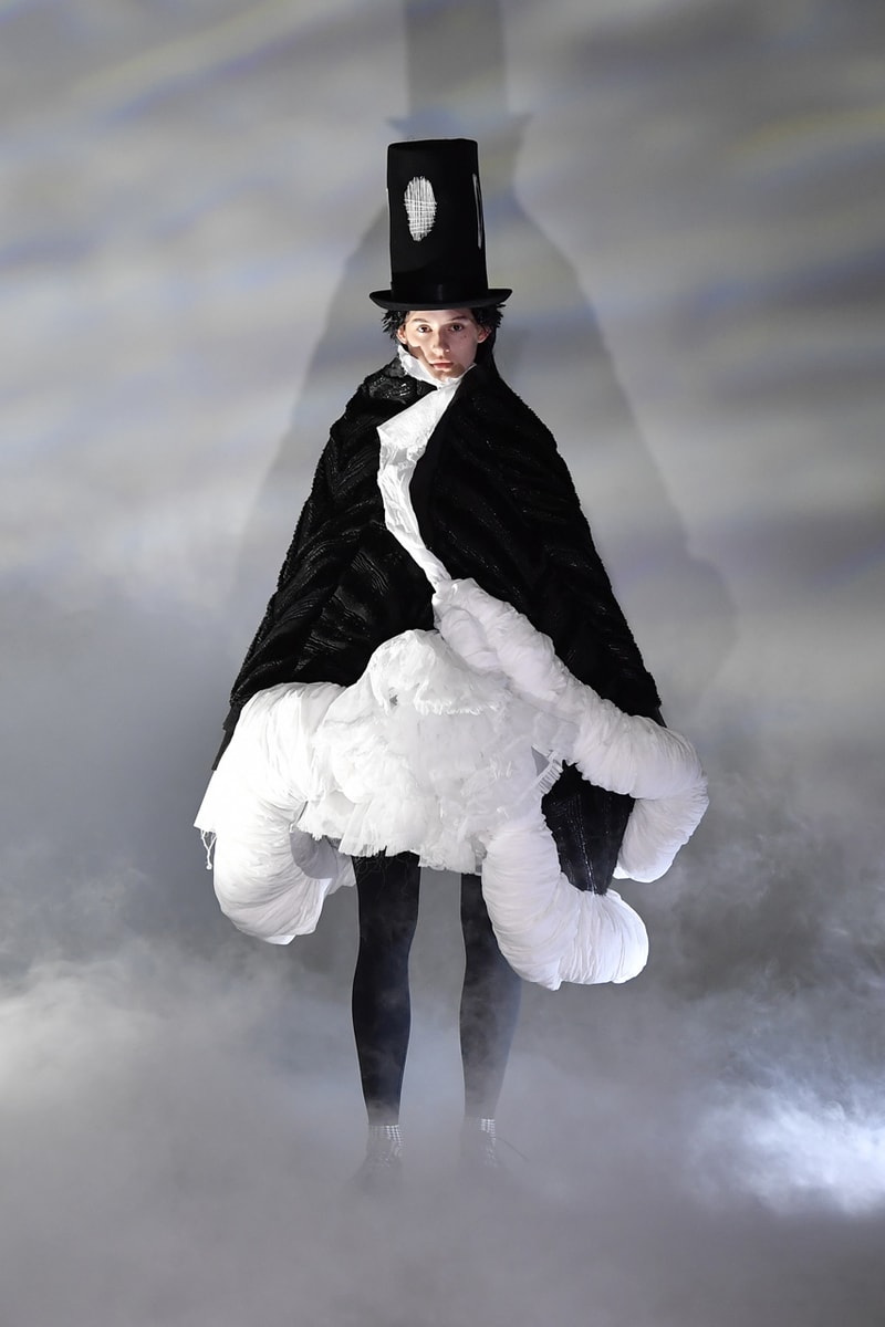 comme des garcons cdg fw21 fall winter 2021 collection runway hat coat