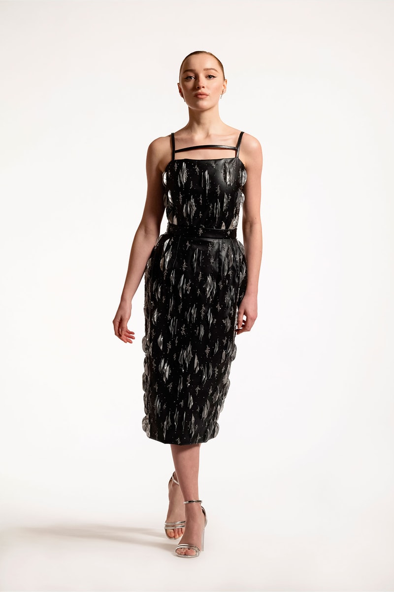 critics choice awards cca best red carpet looks celebrity style phoebe dynevor louis vuitton