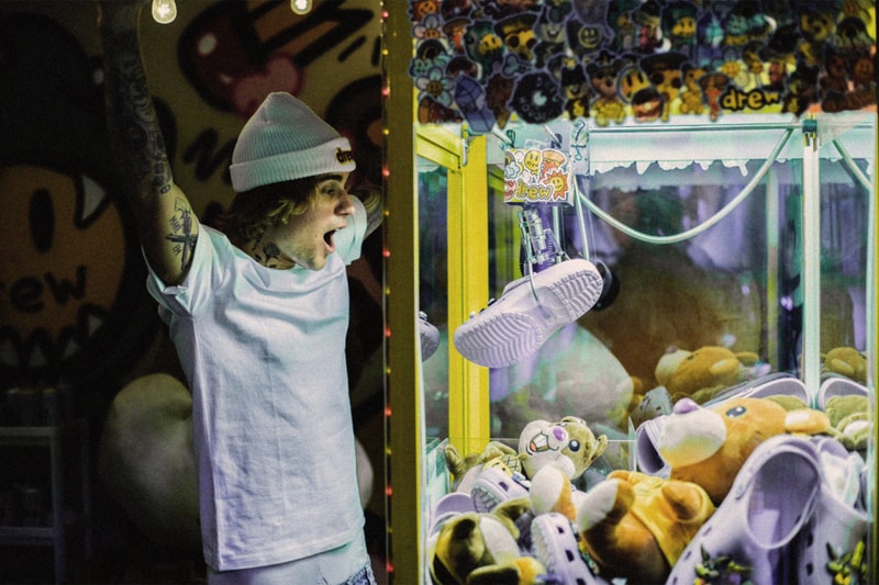 crocs justin bieber drew house classic clog 2 collaboration lavender purple jibbitz charms claw machine beanie tee t shirt teddy bears