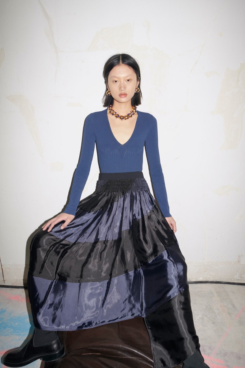 jil sander fall winter womens collection paris fashion week pfw long sleeve top skirt necklace