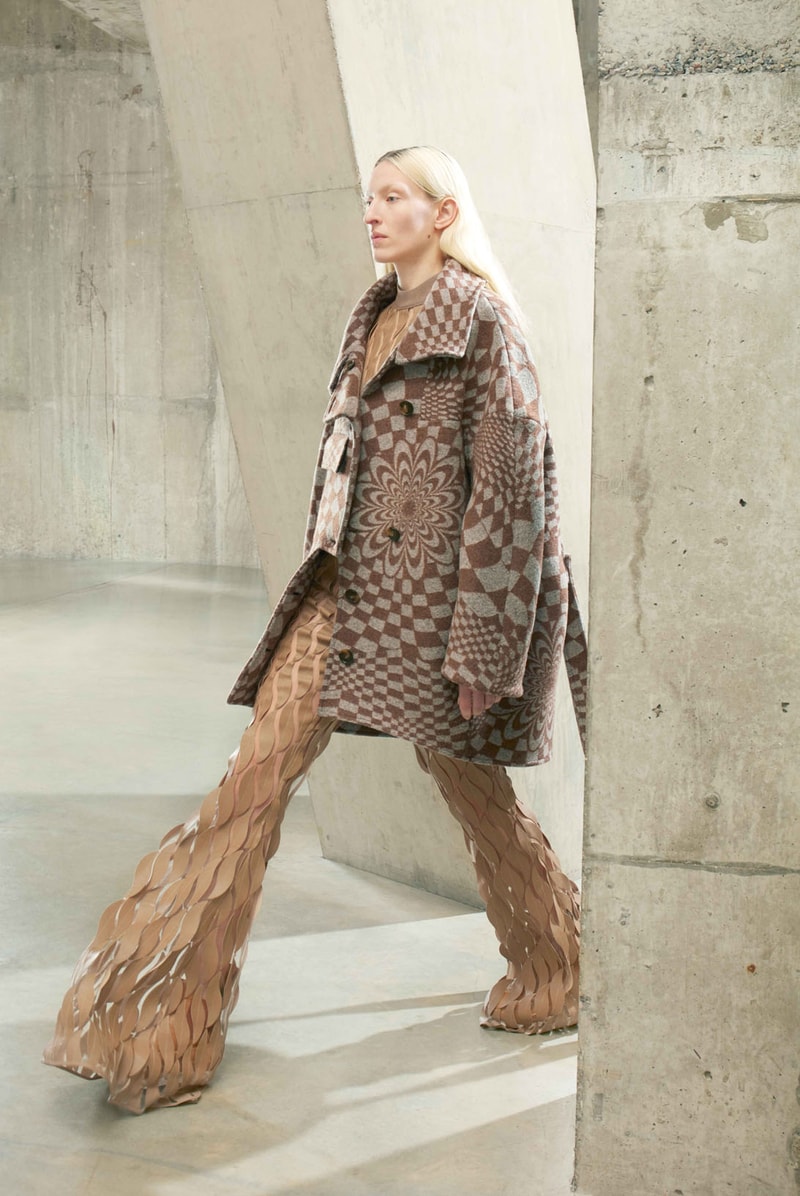 stella mccartney fall winter 2021 fw21 collection virtual runway coat pants trousers