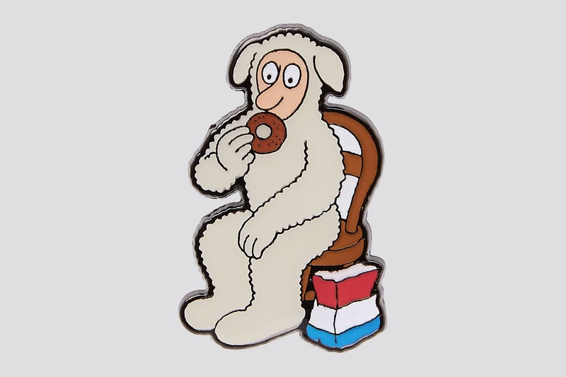 uniqlo ut haruki murakami author books collaboration pin maki sasaki illustration