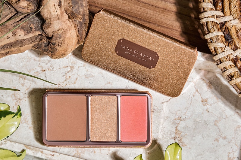anastasia beverly hills abh face palette bronzer highlighter blush makeup