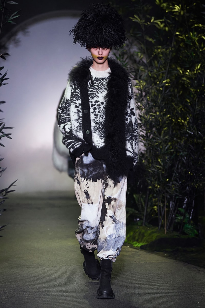 Angel Chen FW21 Fall/Winter 2021 Collection Runway Shanghai Fashion Week SHFW knitwear cardigan