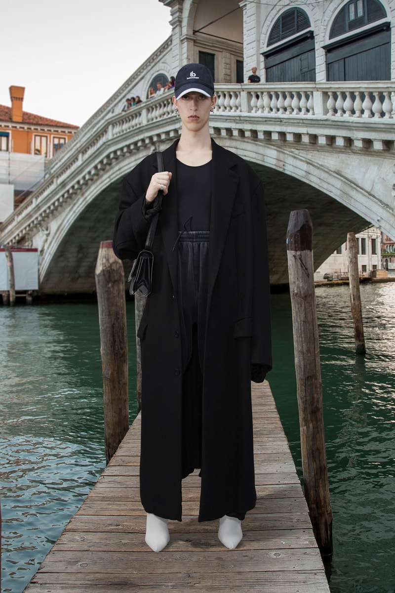 balenciaga pre-fall 2021 collection demna gvasalia all black cap