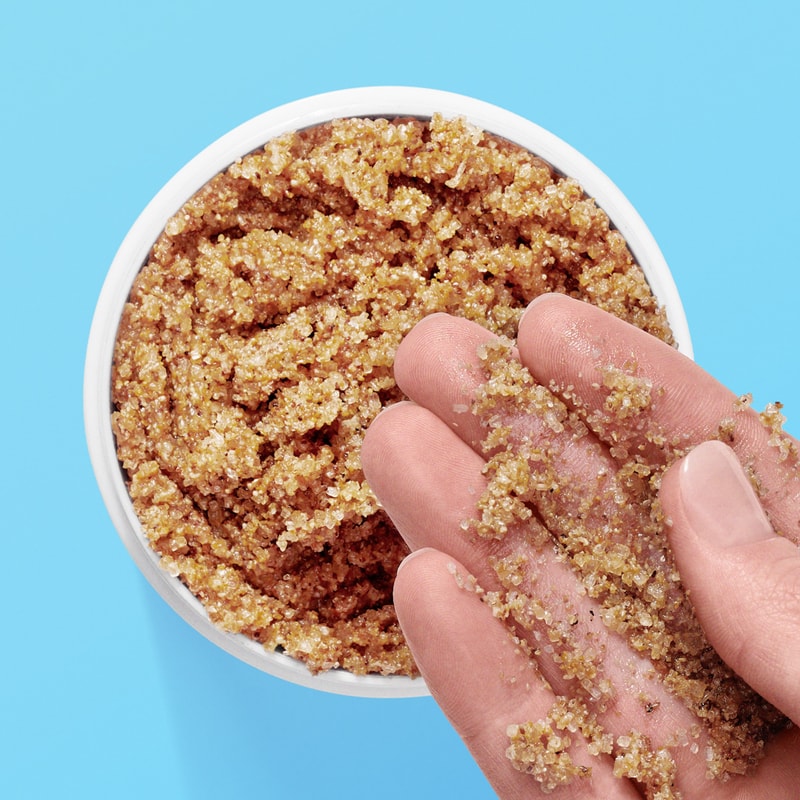 drunk elephant sugared koffie almond milk body scrub texture hand