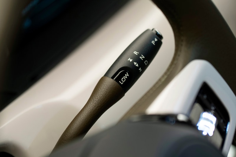 hermes rolls royce bespoke phantom oribe car interior details