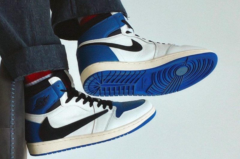 travis scott fragment design air jordan 1 aj1 high og military blue closer look laterals upper on foot