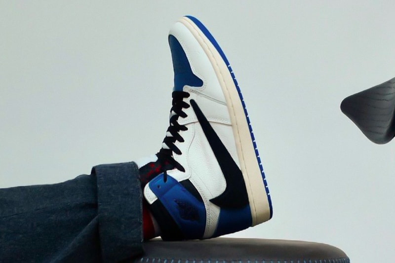 travis scott fragment design air jordan 1 aj1 high og military blue closer look on foot swoosh reverse