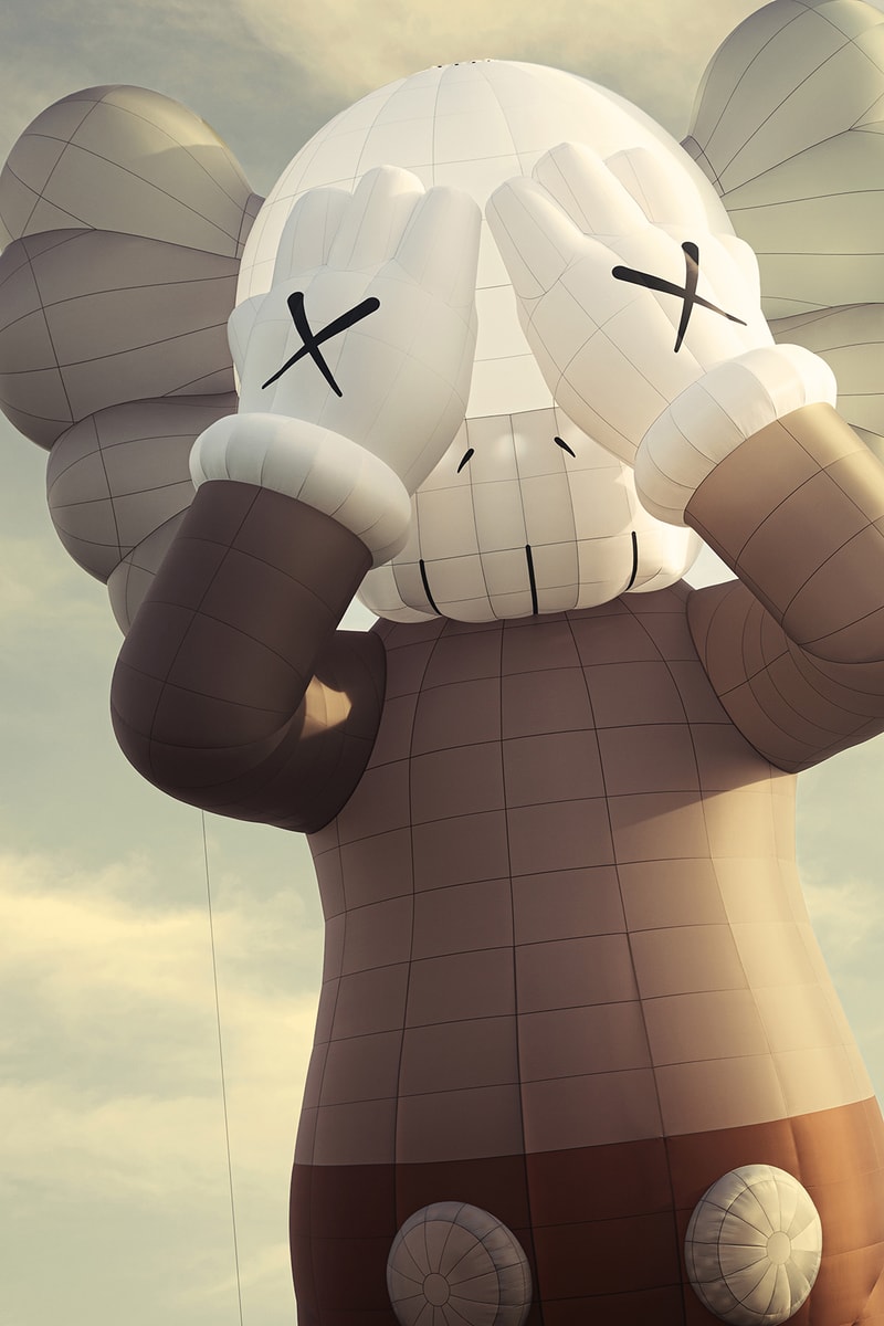 KAWS:HOLIDAY UK United Kingdom Hot-Air Balloon Art COMPANION