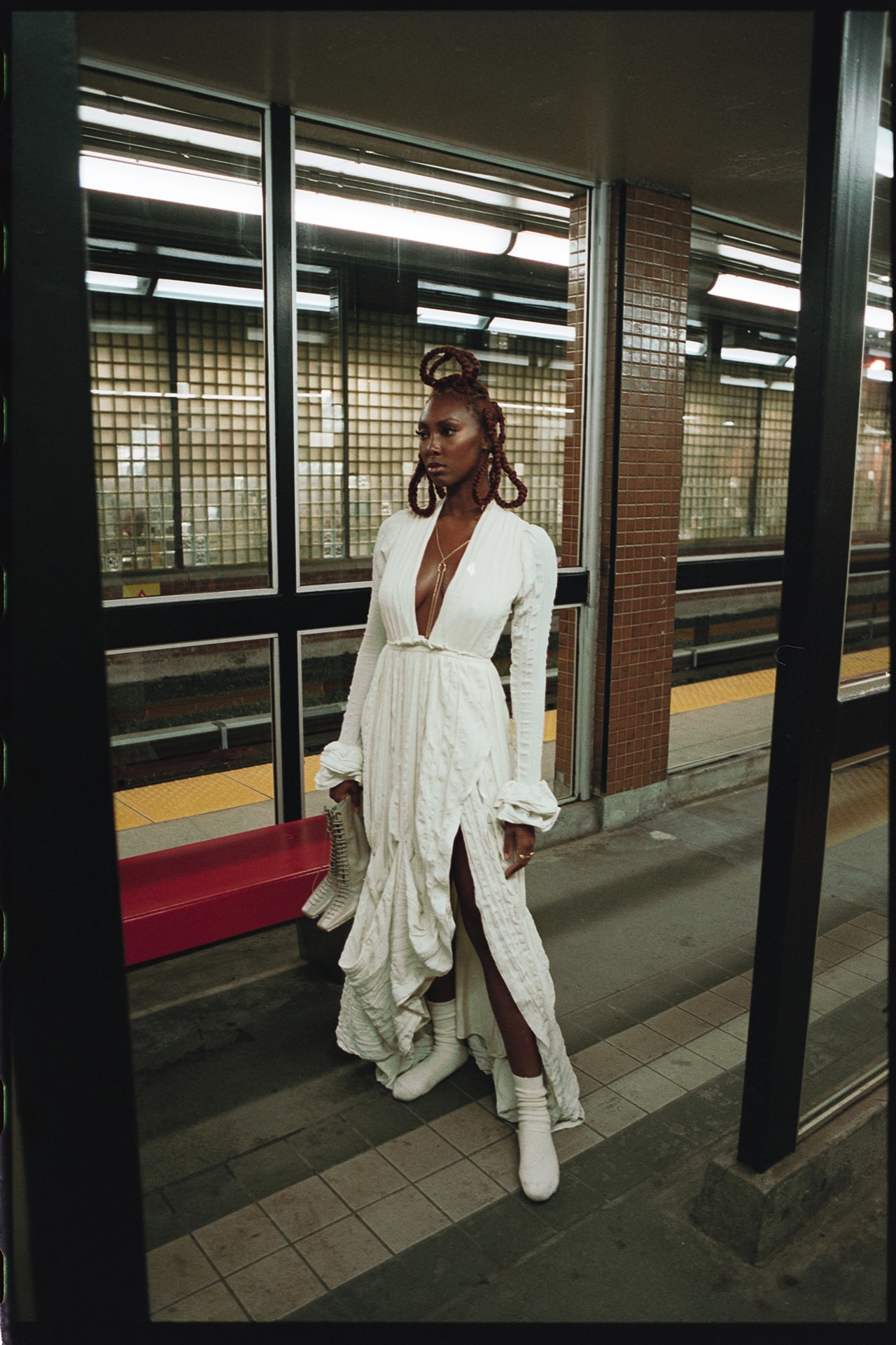 SOTO Bridal Wear Bridalwear Marque Robe de mariée Robes Fashion-Forward Brides Modern Gowns Latinx Inspired Founders Enrique Boni Unbridled Collection