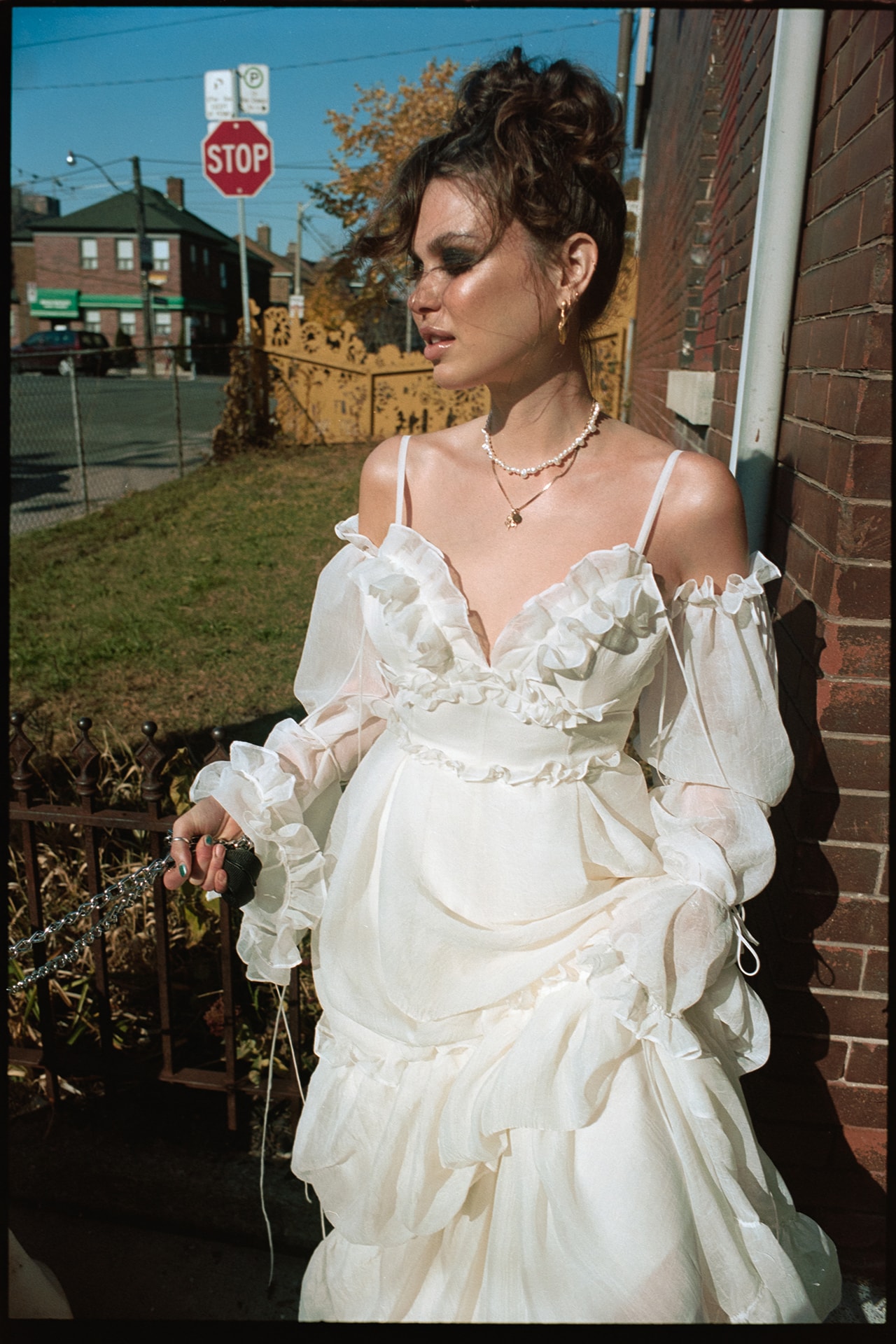 SOTO Bridal Wear Bridalwear Marque Robe de mariée Robes Fashion-Forward Brides Modern Gowns Latinx Inspired Founders Enrique Boni Unbridled Collection
