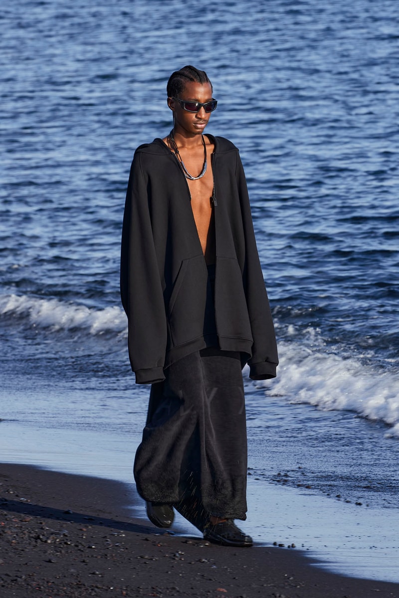 1017 ALYX 9SM Spring/Summer 2022 Matthew Williams BEYOND Runway Collection Info