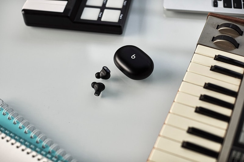 Apple Unveils Trio Of Beats Studio Buds Earphones Black White Red Headphones