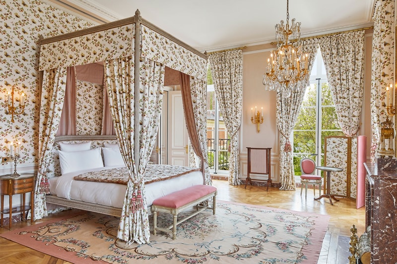 chateau de versailles luxury hotel opening france le grand controle bedroom