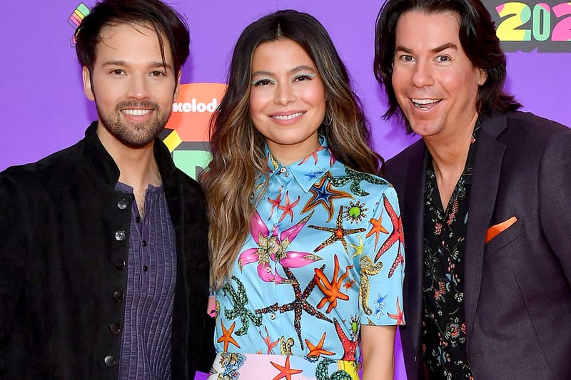 The 'iCarly' Revival Trailer Is Finally Here
