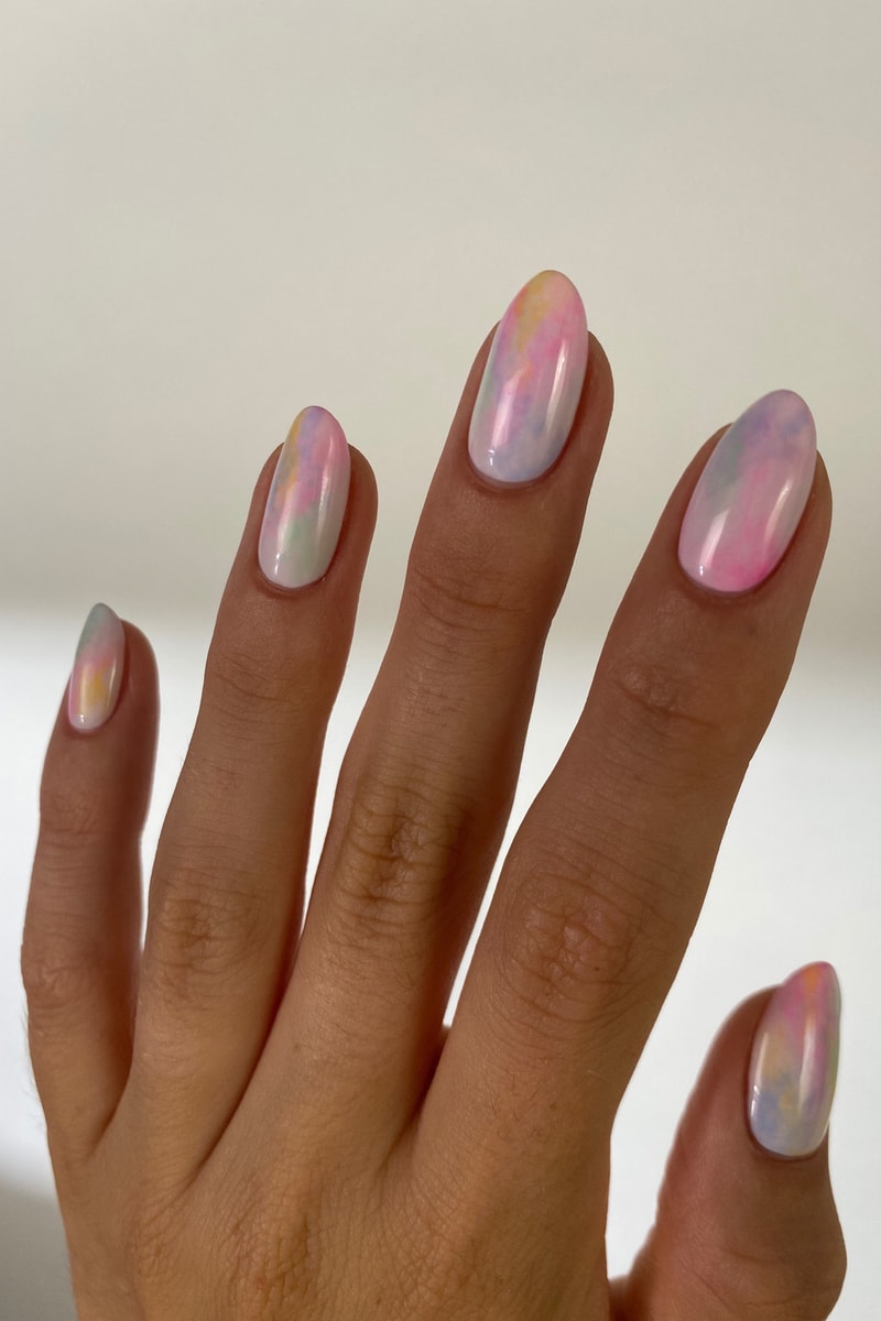 Tie-Dye Nails Nail Art Design Idea Manicure Gel Polish Pink Pastel Purple Lilac Mint Green Orange Gelcare Le Manoir