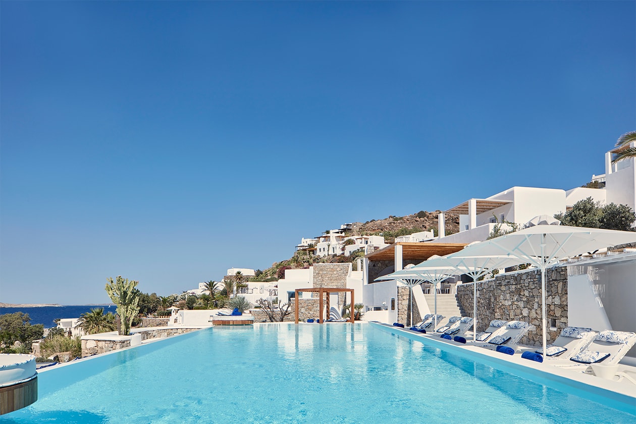 Canaves Oía Epitome Katikies Mykonos Hotel Luxury Resort Villa Greek Island Greece Travel Infinity Pool Ocean Sea Sunset Private