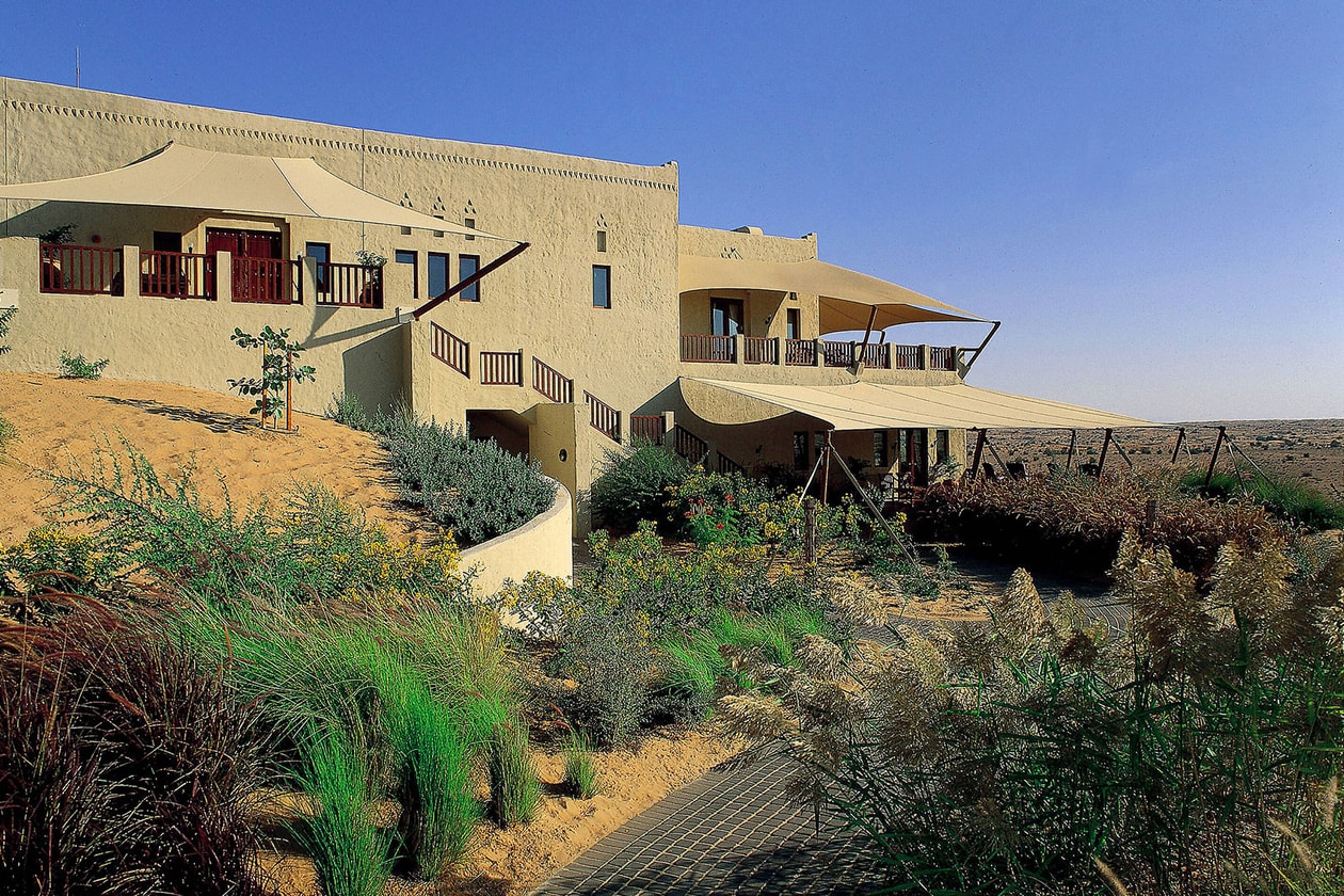 Amangiri Aman Utah Most Beautiful Hotel Best Luxury Resort Swimming Pool Lounge Desert Canyons