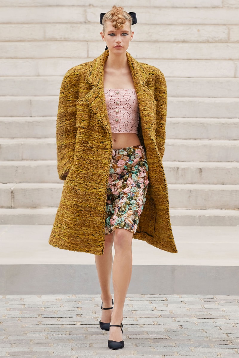 chanel fall winter 2022 haute couture collection runway virginie viard tweed dresses watch