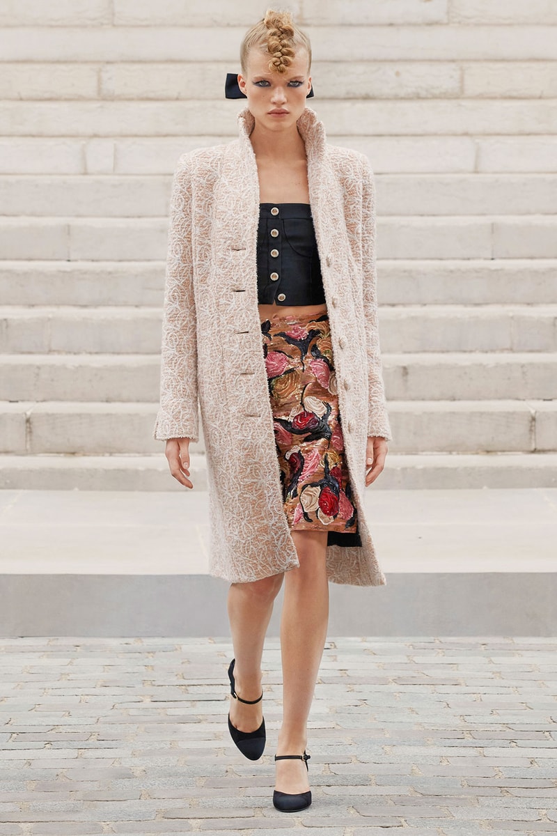 chanel fall winter 2022 haute couture collection runway virginie viard tweed dresses watch