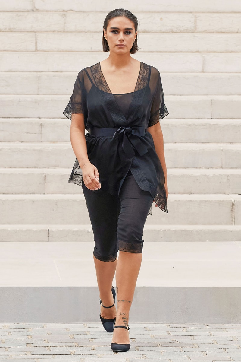 chanel fall winter 2022 haute couture collection runway virginie viard tweed dresses watch