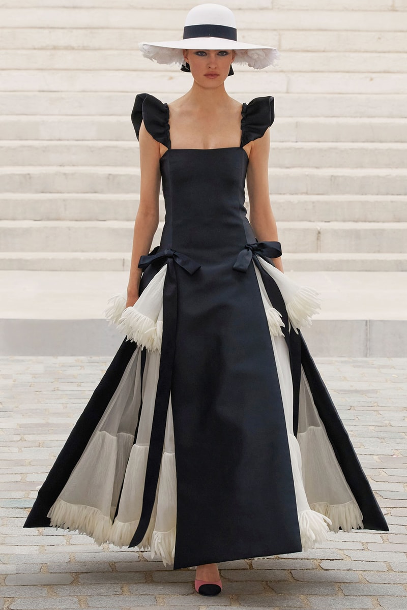 chanel fall winter 2022 haute couture collection runway virginie viard tweed dresses watch