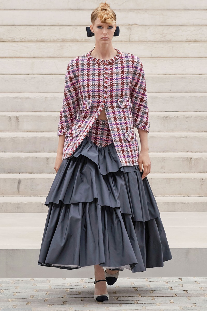 chanel fall winter 2022 haute couture collection runway virginie viard tweed dresses watch