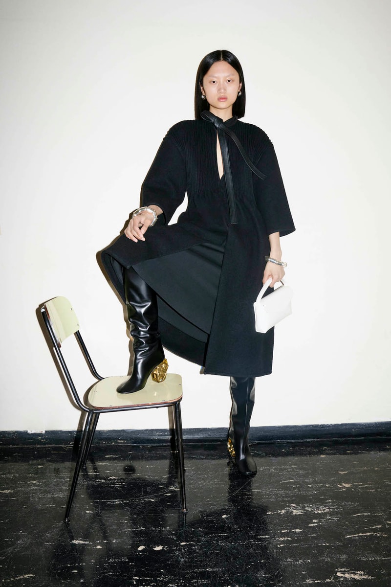 Jil Sander Resort 2022 Womens Collection Lookbook Dress Handbag Sandals Pants
