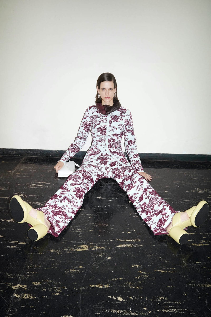 Jil Sander Resort 2022 Womens Collection Lookbook Dress Handbag Sandals Pants