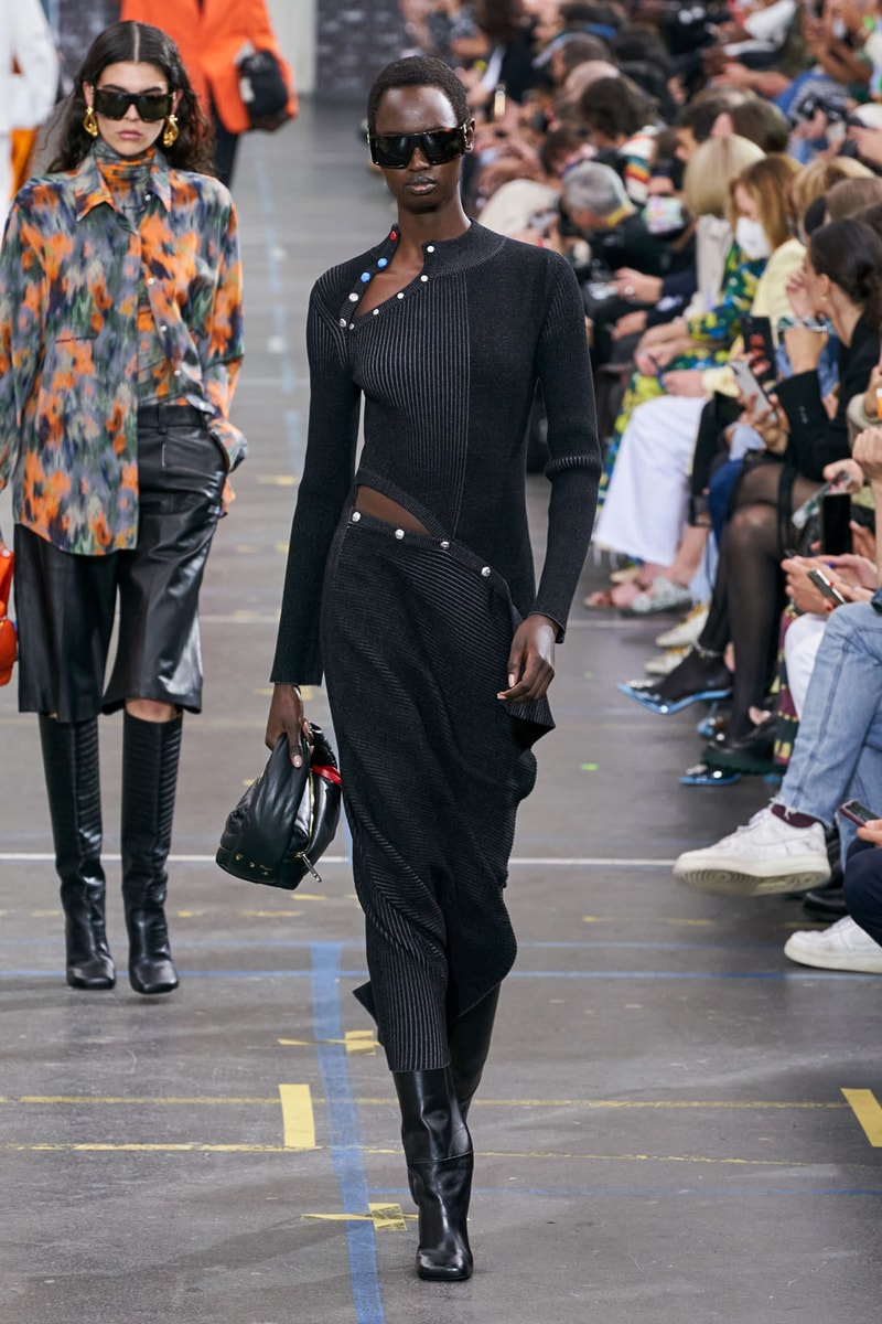 off-white virgil abloh fall winter collection runway laboratory of fun bella hadid amber valletta joan smalls m.i.a. watch 