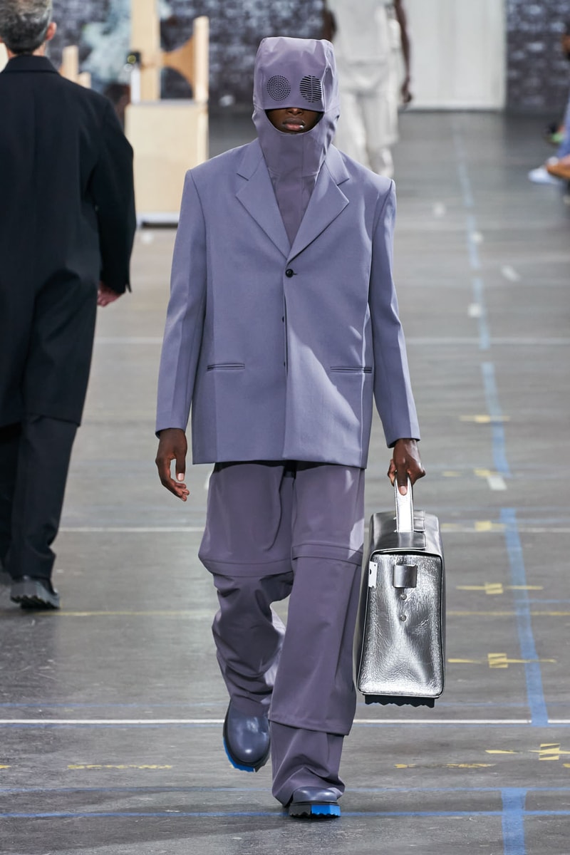 off-white virgil abloh fall winter collection runway laboratory of fun bella hadid amber valletta joan smalls m.i.a. watch 
