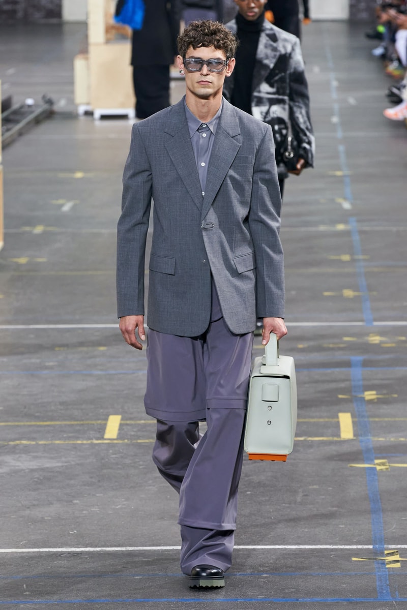 off-white virgil abloh fall winter collection runway laboratory of fun bella hadid amber valletta joan smalls m.i.a. watch 