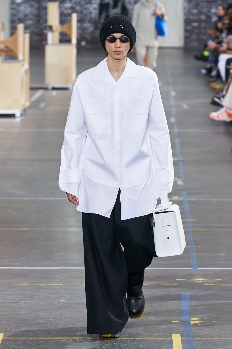 off-white virgil abloh fall winter collection runway laboratory of fun bella hadid amber valletta joan smalls m.i.a. watch 