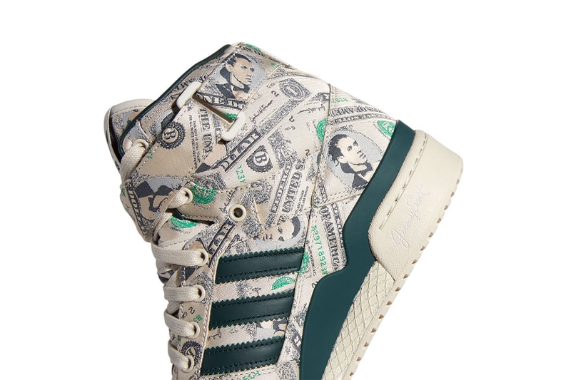 JS forum wings 1.0 money close up shot
