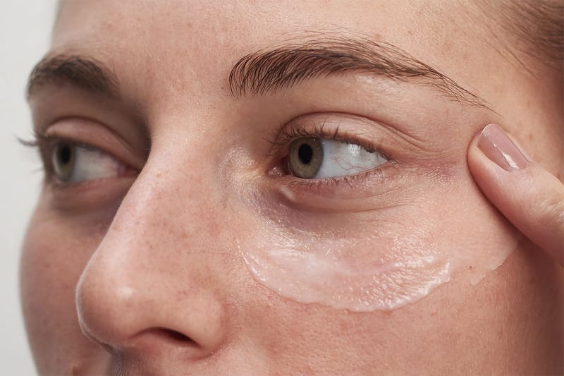 This TikTok-Viral Tightening Eye Cream Makes Your Eyebags Vanish in 3 Minutes