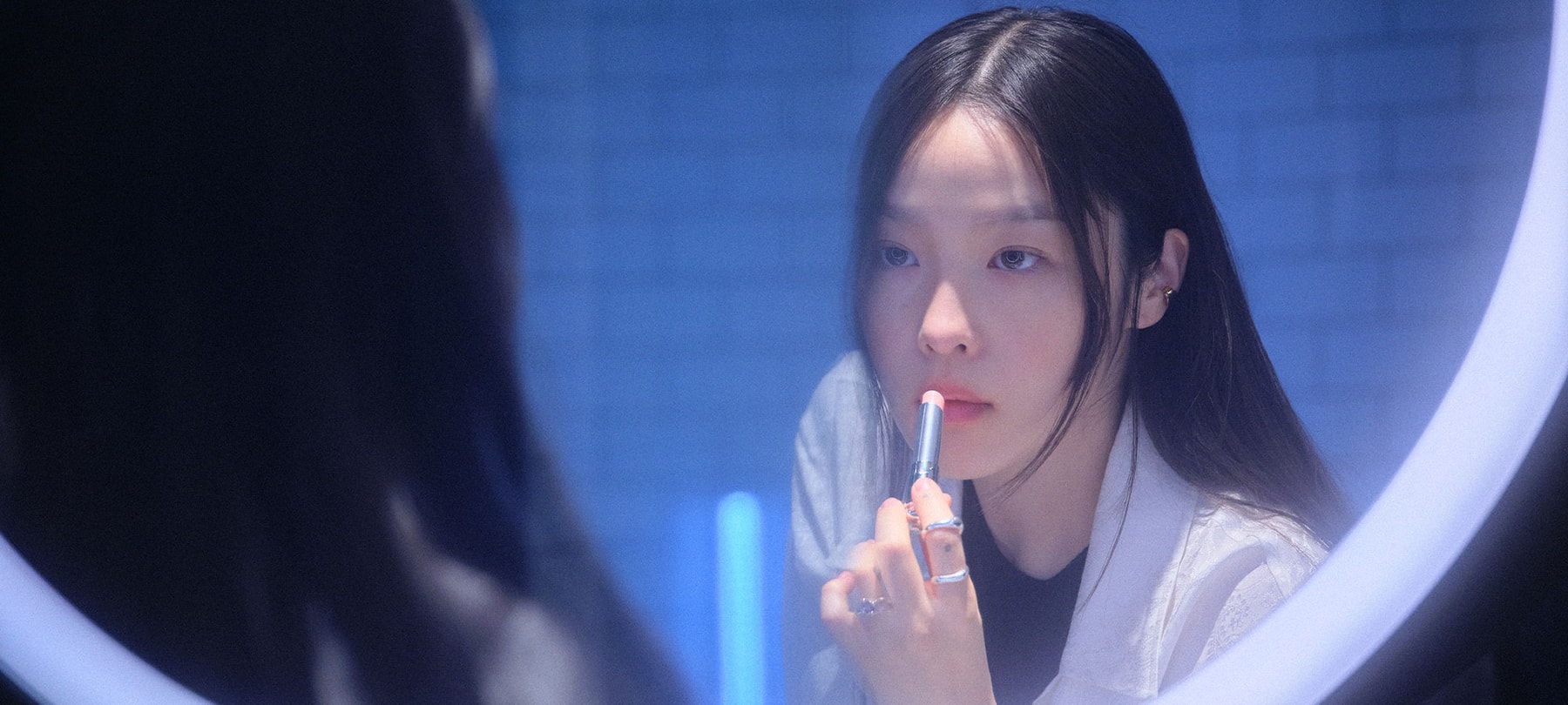 Suesasha Korean Beauty Content Creator YouTuber Influencer Mirror Makeup