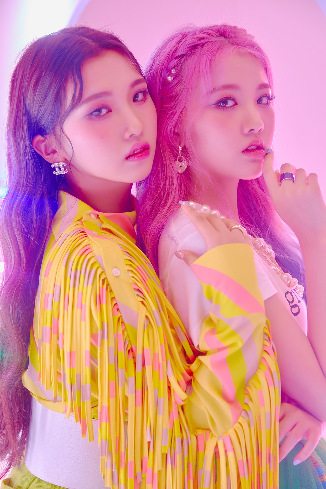TRI.BE K-Pop Girl Group Korean Music Artists Singers Members Idols Songsun Kelly Jinha Hyunbin Jia Soeun Mire Neon Lights Pink