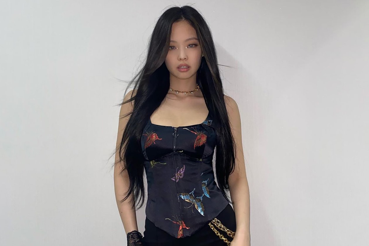 BLACKPINK Jennie Kim Shui Black Butterfly Bustier Outfit Lace Glove Chain Belt K-Pop Singer