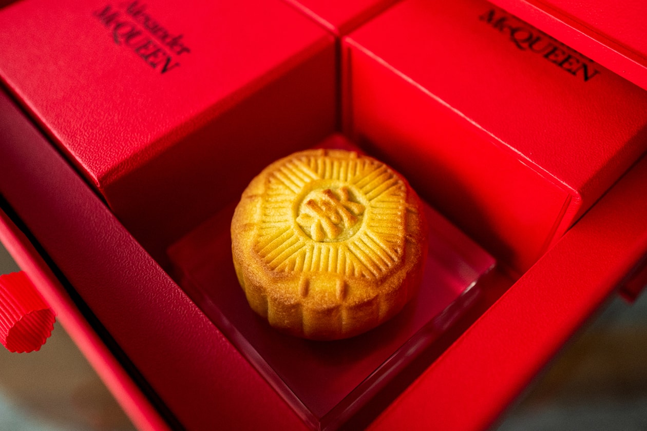 Loewe Mooncakes Mid-Autumn Festival 2021 Mooncake Gift Box Luxury Fashion Brand 