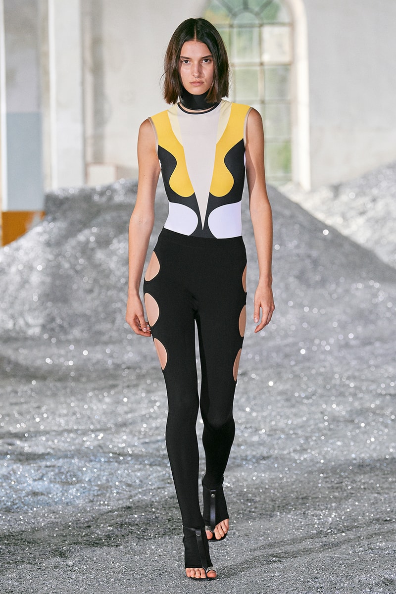 Burberry SS22 Womenswear Collection Runway Show Riccardo Tisci