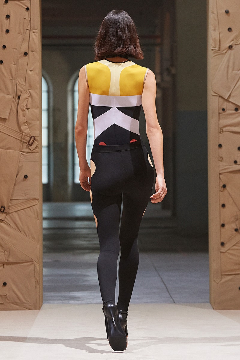 Burberry SS22 Womenswear Collection Runway Show Riccardo Tisci