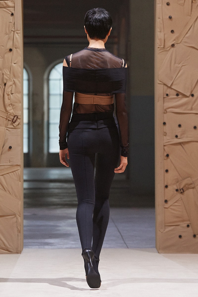 Burberry SS22 Womenswear Collection Runway Show Riccardo Tisci