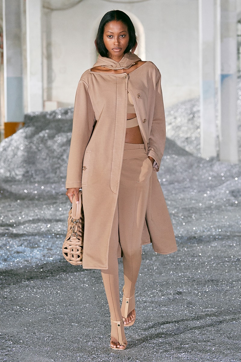 Burberry SS22 Womenswear Collection Runway Show Riccardo Tisci