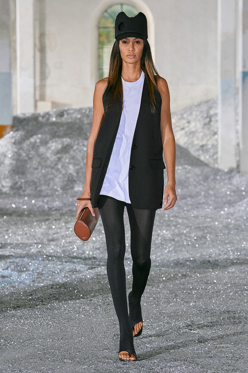 Burberry SS22 Womenswear Collection Runway Show Riccardo Tisci