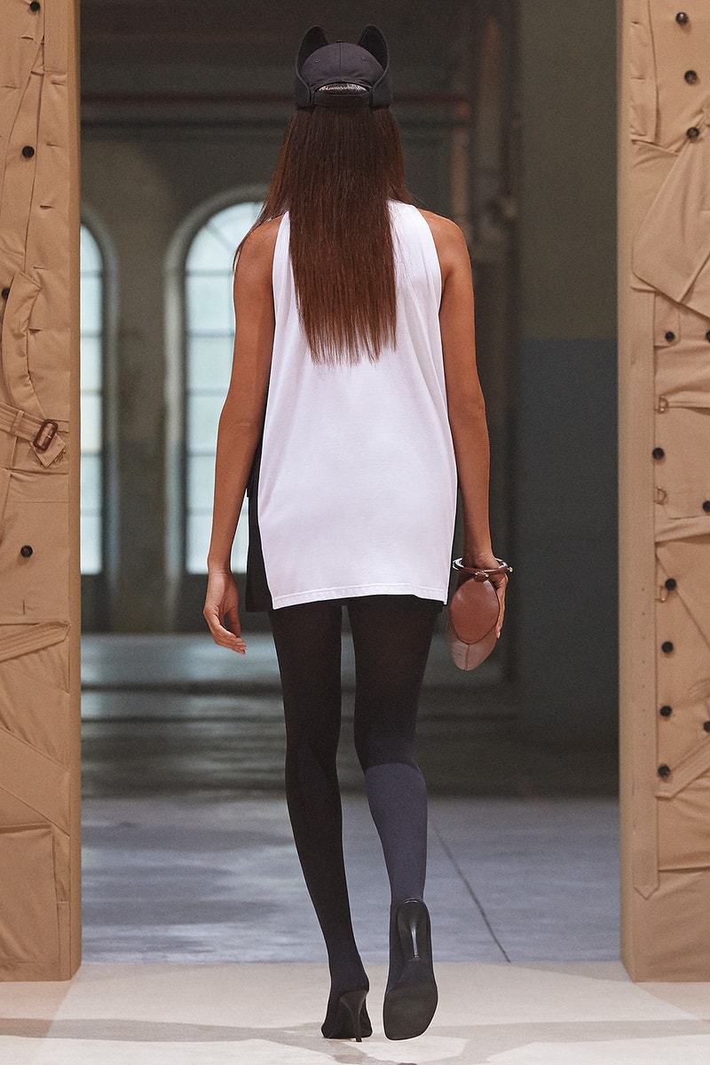 Burberry SS22 Womenswear Collection Runway Show Riccardo Tisci