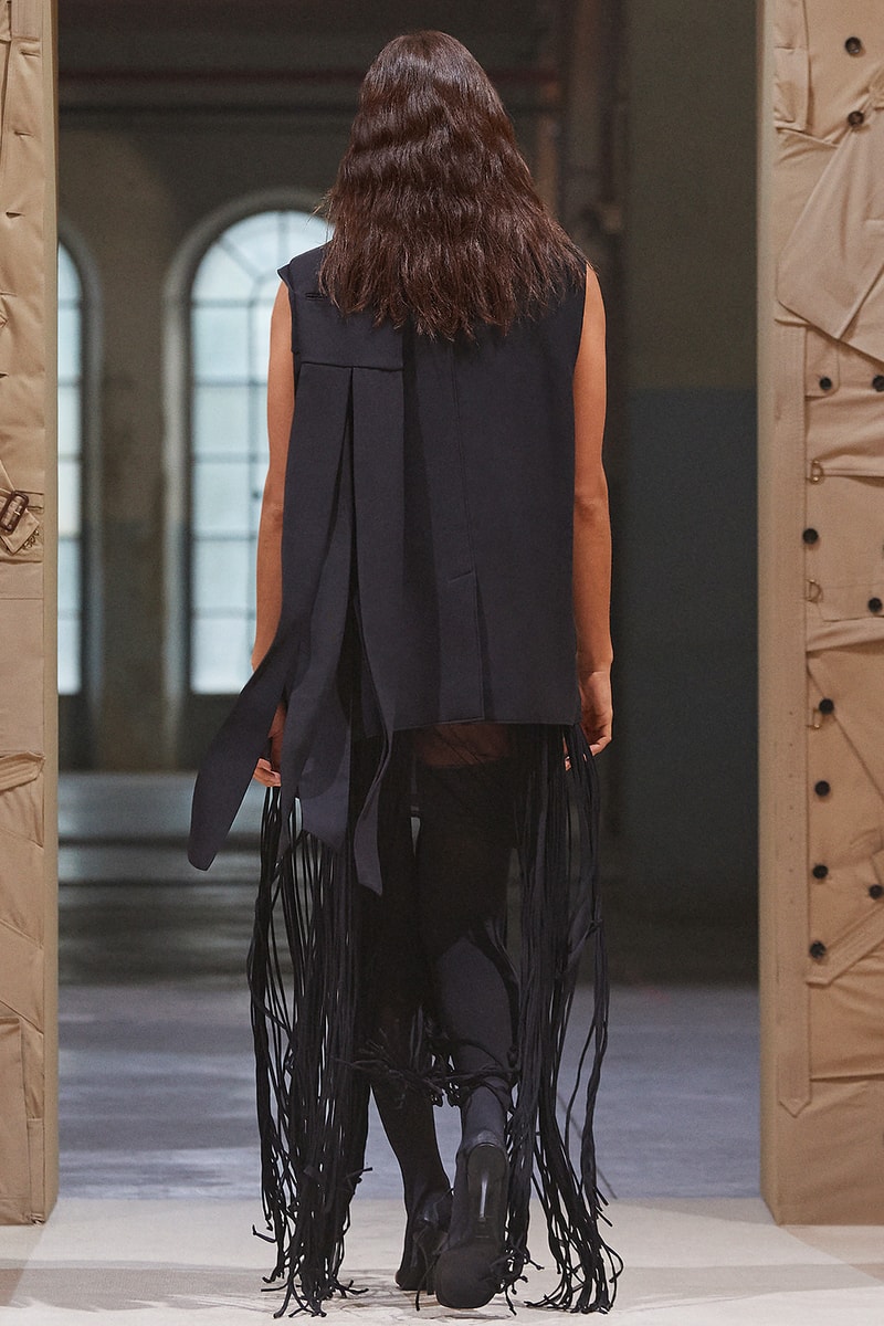 Burberry SS22 Womenswear Collection Runway Show Riccardo Tisci