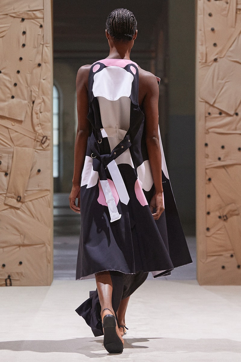 Burberry SS22 Womenswear Collection Runway Show Riccardo Tisci
