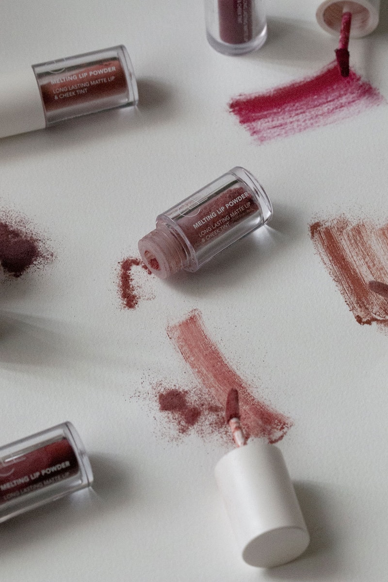 CLE Cosmetics Melting Lip Powder Packaging Product
